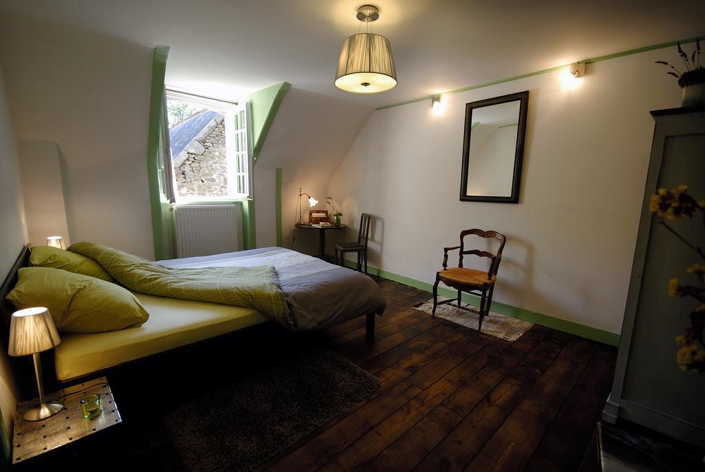 La Grande Sauvagere Bed and Breakfast Saint-Pierre-de-Plesguen Habitación foto