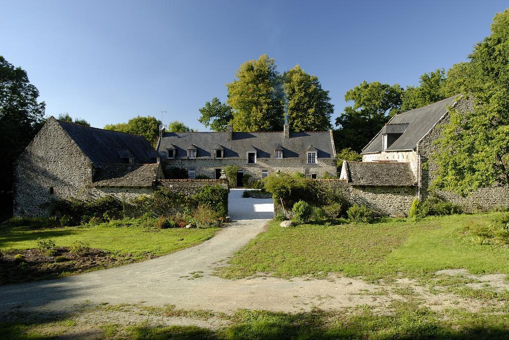 La Grande Sauvagere Bed and Breakfast Saint-Pierre-de-Plesguen Exterior foto